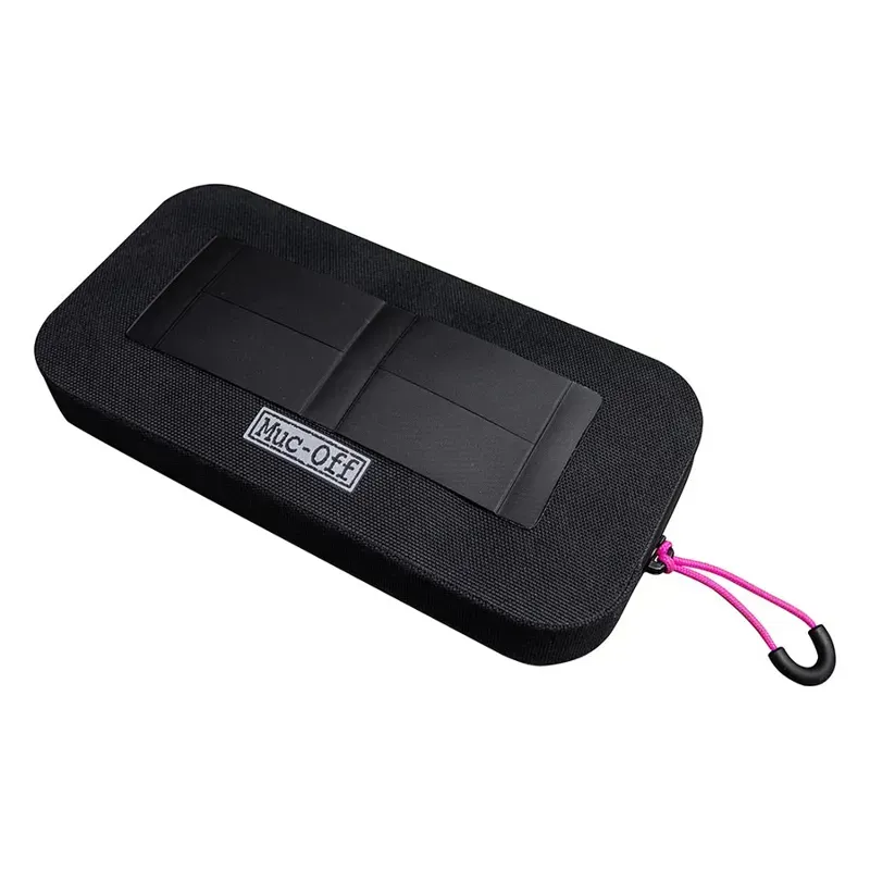 Muc-Off Waterproof Essentials Case in Black-4