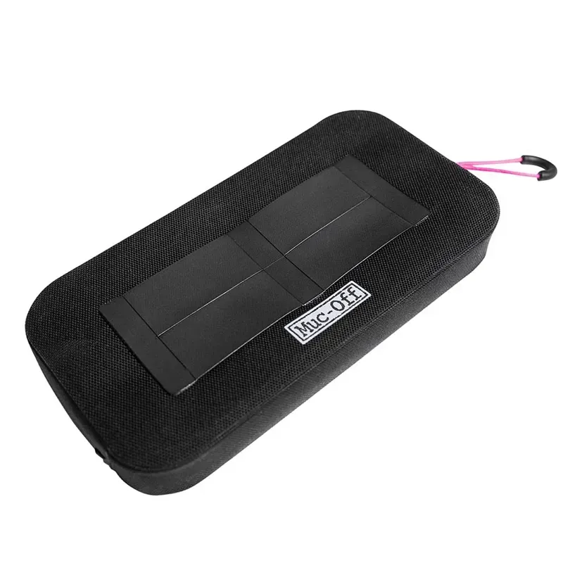Muc-Off Waterproof Essentials Case in Black-5