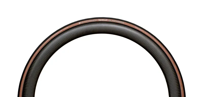 Hutchinson Blackbird 700c Road Tyre in Black/Tan Wall-2
