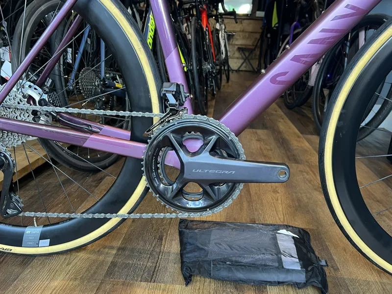 Canyon Ultimate CF SLX 8 Ultegra Di2 - Used-2