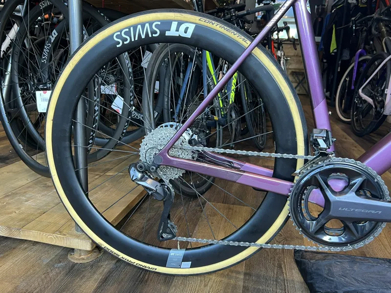 Canyon Ultimate CF SLX 8 Ultegra Di2 - Used-3