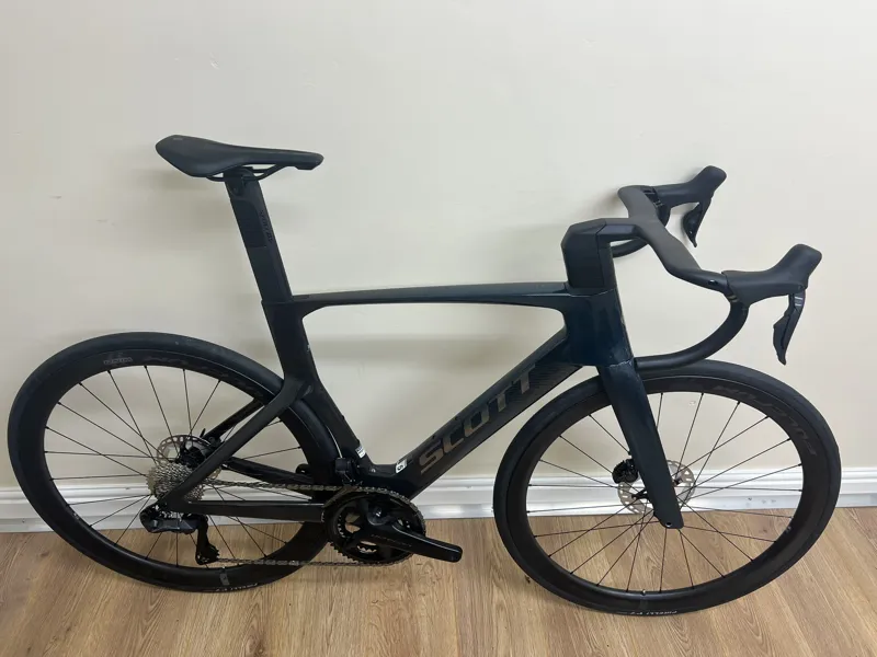 Scott Foil Rc - Ultegra Di2 Road bike-1