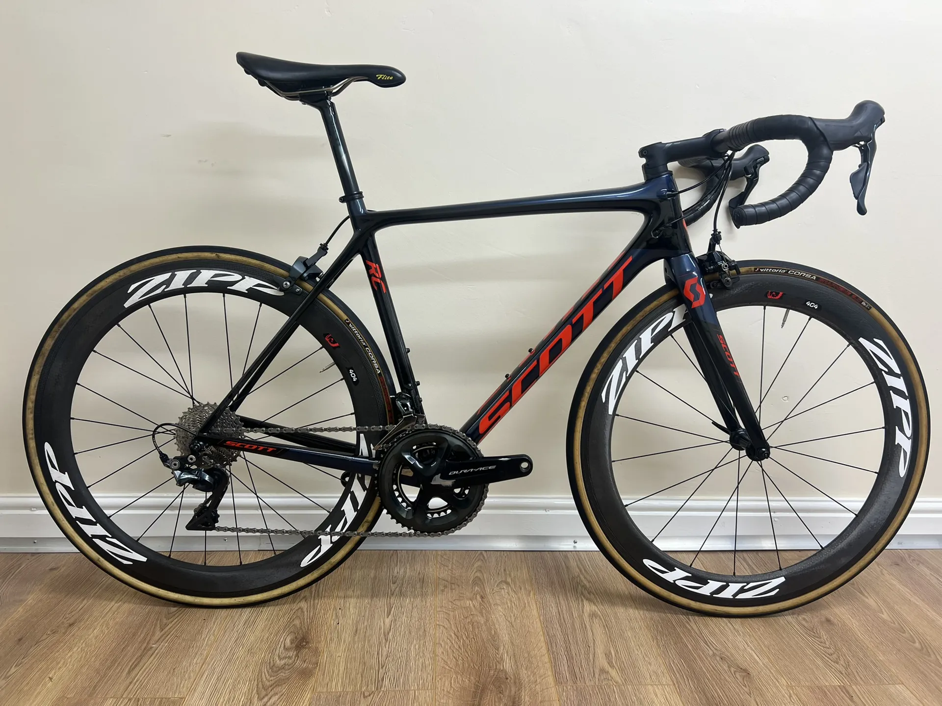 Addict 10 2018 shop