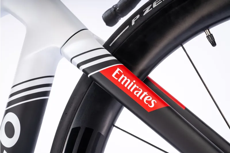 Colnago V5rs Disc 2025 Carbon Road Bike Ultegra Di2 SDM5-4