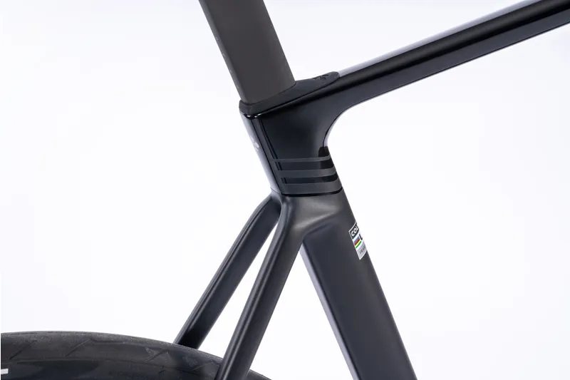 Colnago V5rs Disc 2025 Carbon Road Bike Ultegra Di2 VRBK-3