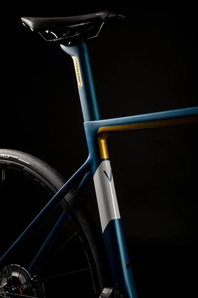 Colnago V3 Disc 2023 Complete Road Bike Rival AXS Code Mkbl-1