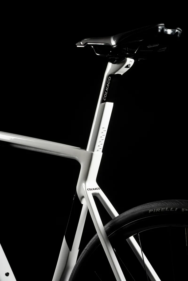 Colnago V3 Disc 2023 Complete Road Bike Rival AXS Code Mkwk-2