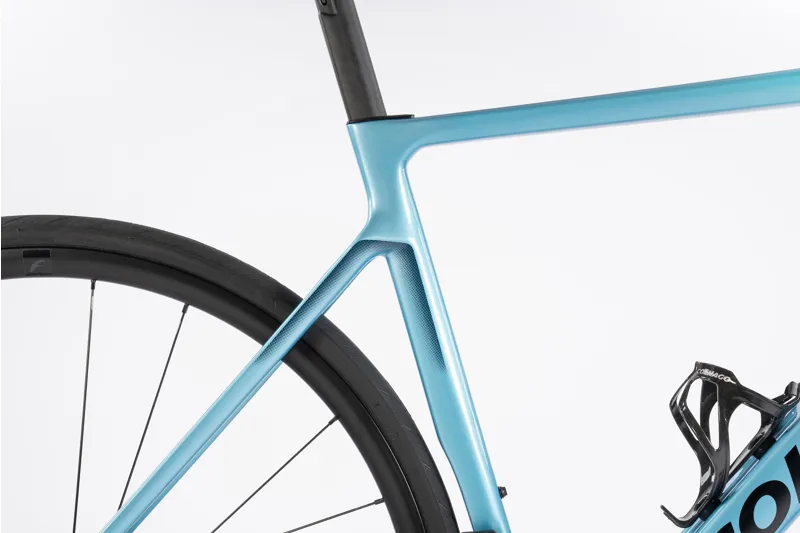 Colnago V4 Disc 2025 Complete Road Bike Shimano 105 Di2 12 Speed-7