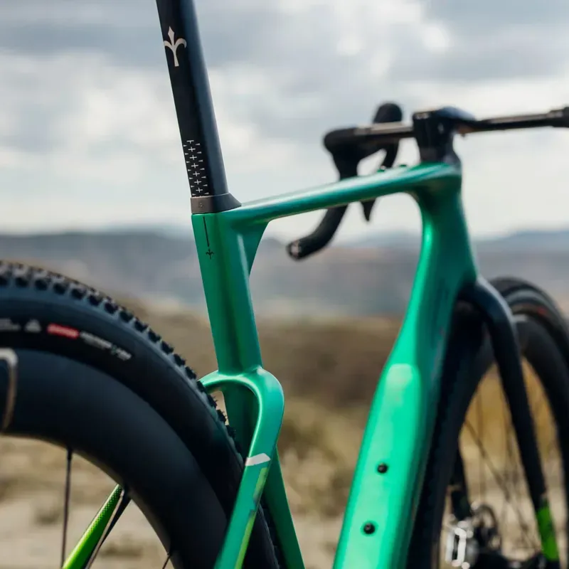 Wilier Rave SLR ID2 GRX Graff XL Gravel Bike in Green-3